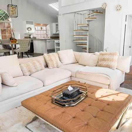 Stunning Mediterranean Mansion In Laurel Canyon Los Angeles Eksteriør billede