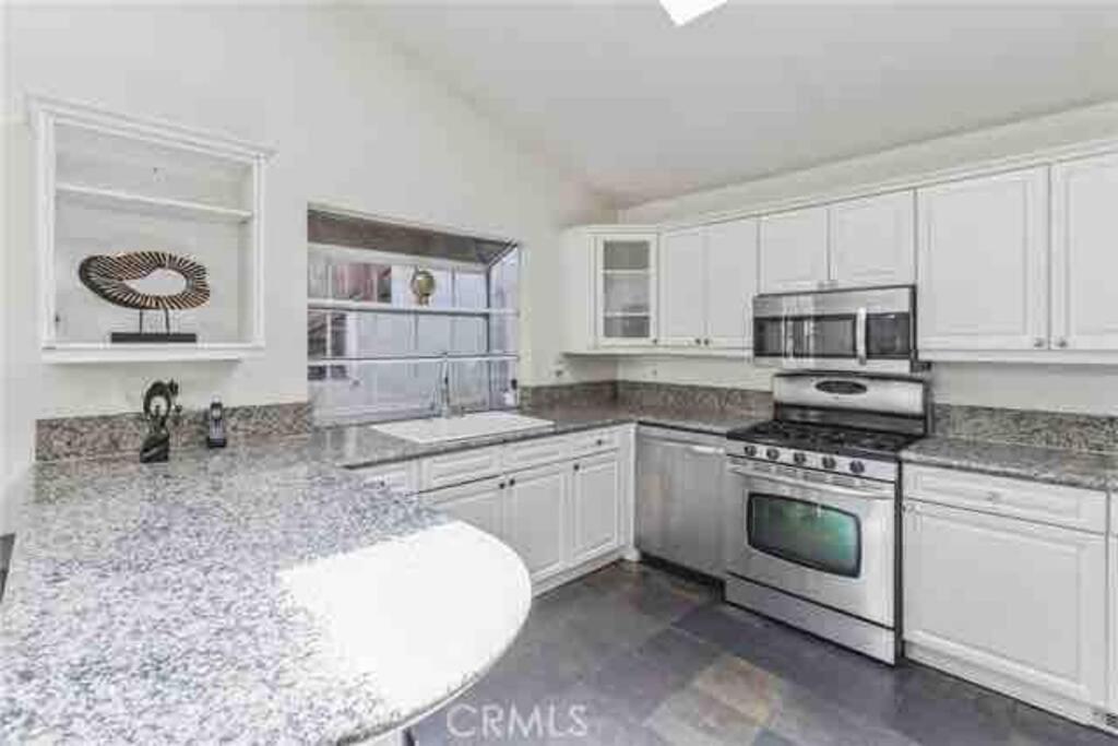 Stunning Mediterranean Mansion In Laurel Canyon Los Angeles Eksteriør billede